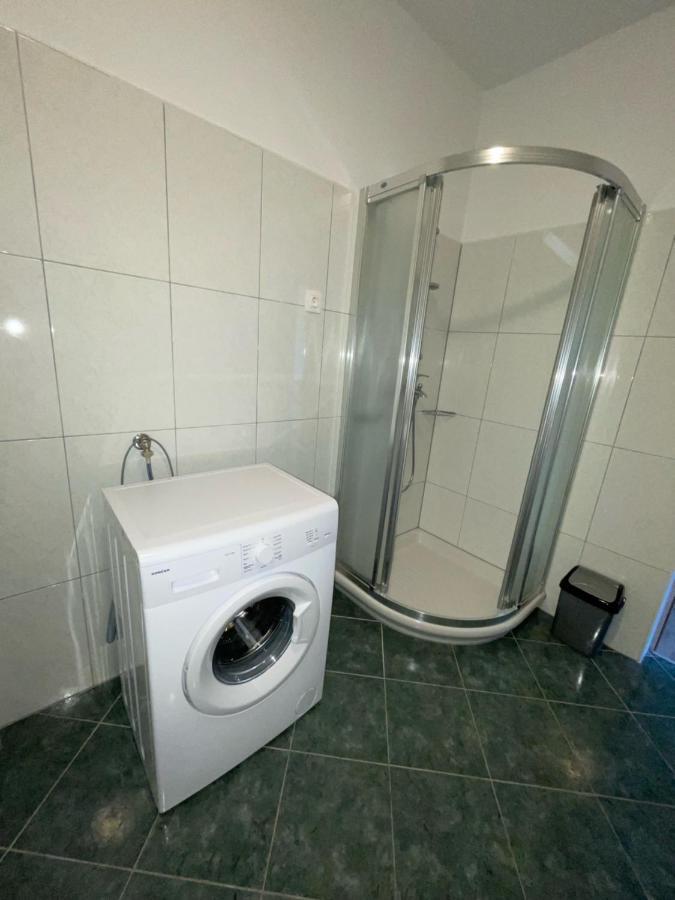 Apartman Varea Liznjan Luaran gambar