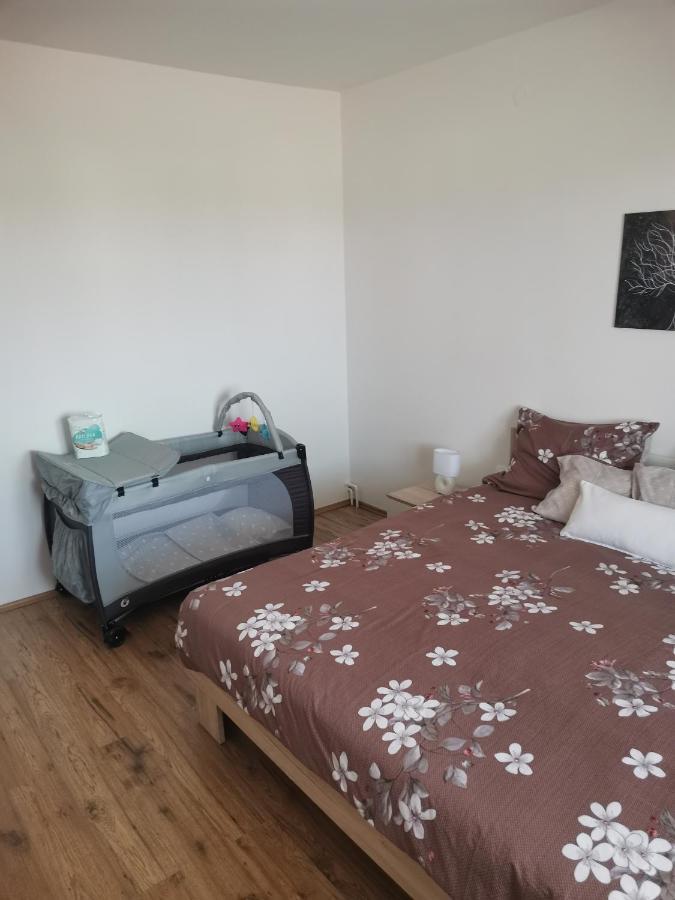 Apartman Varea Liznjan Luaran gambar